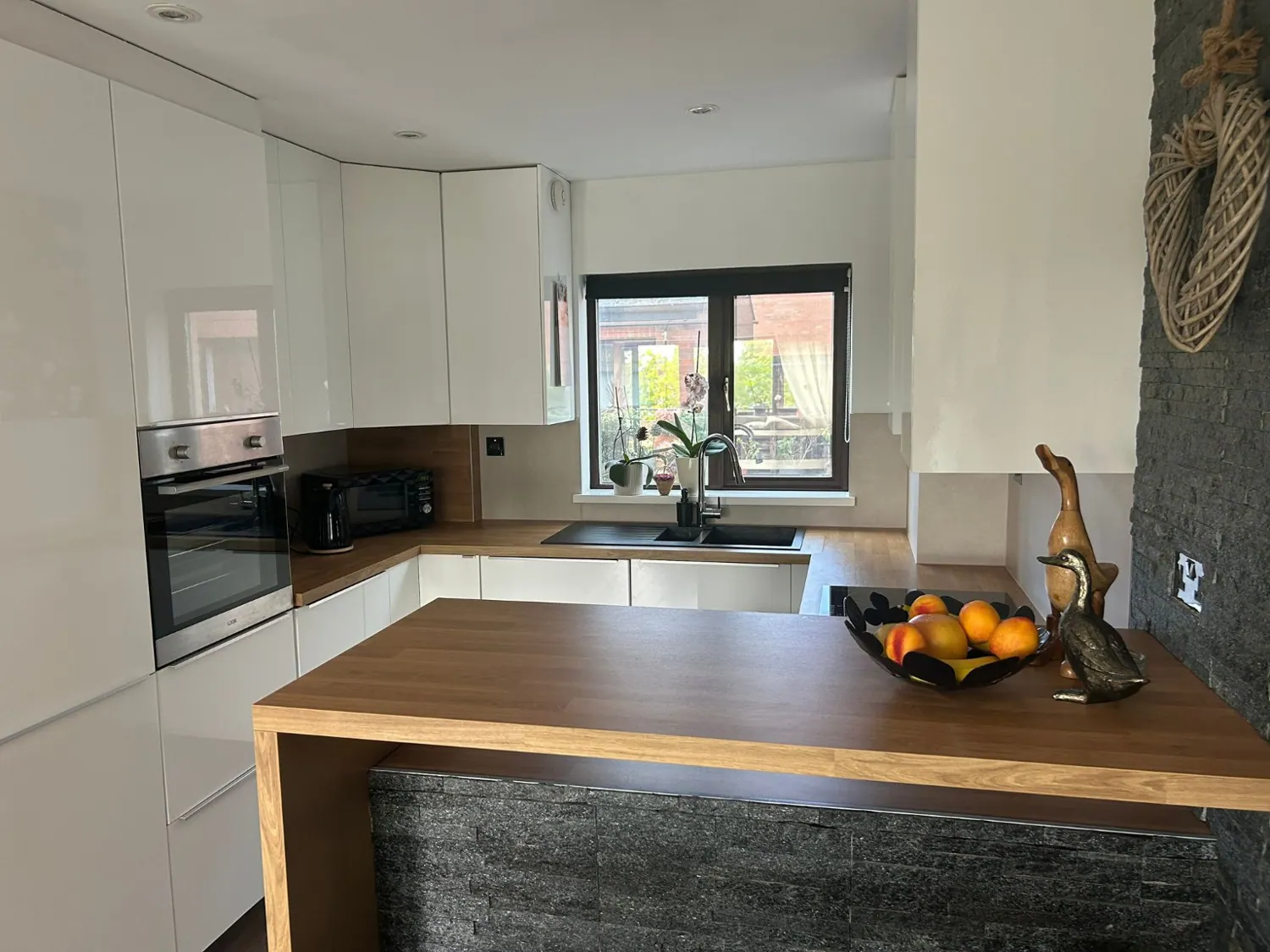 Modern Kitchen Installation – project photo 1 by A&J Bespoke Woodworking